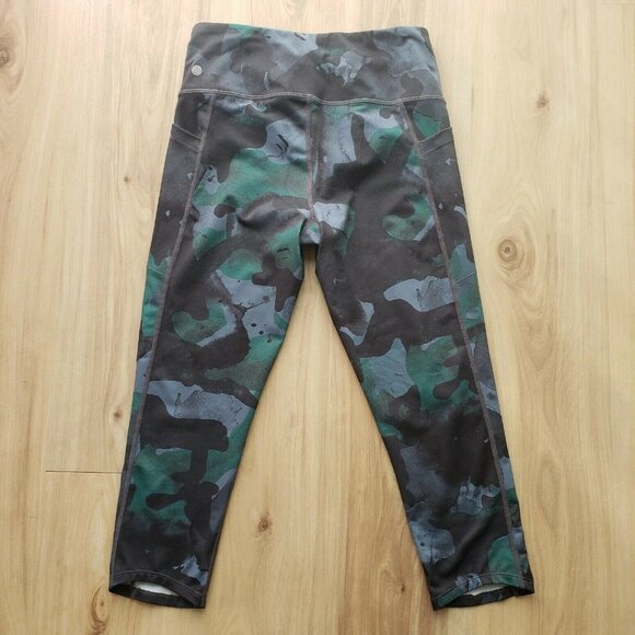 Zella High Rise Crop Leggings Green Camo Womens Medium - Picture 6 of 11